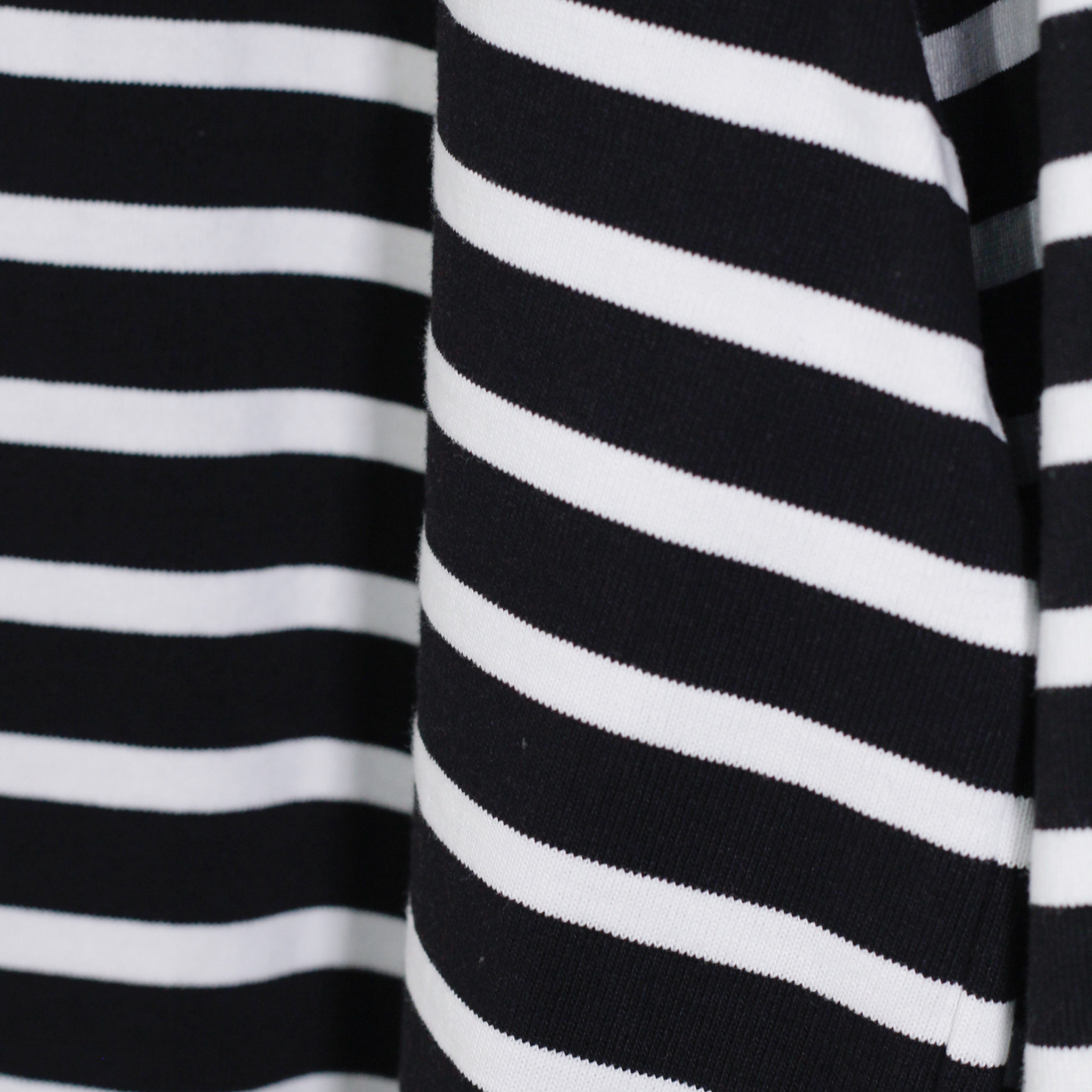 The American Ringer Border L/S