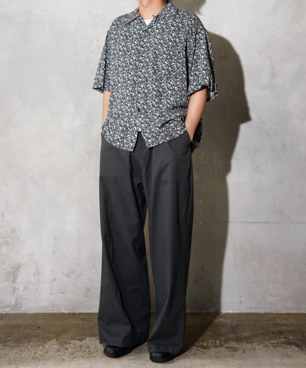 PRINTED LOOP COLLAR SS SHIRT