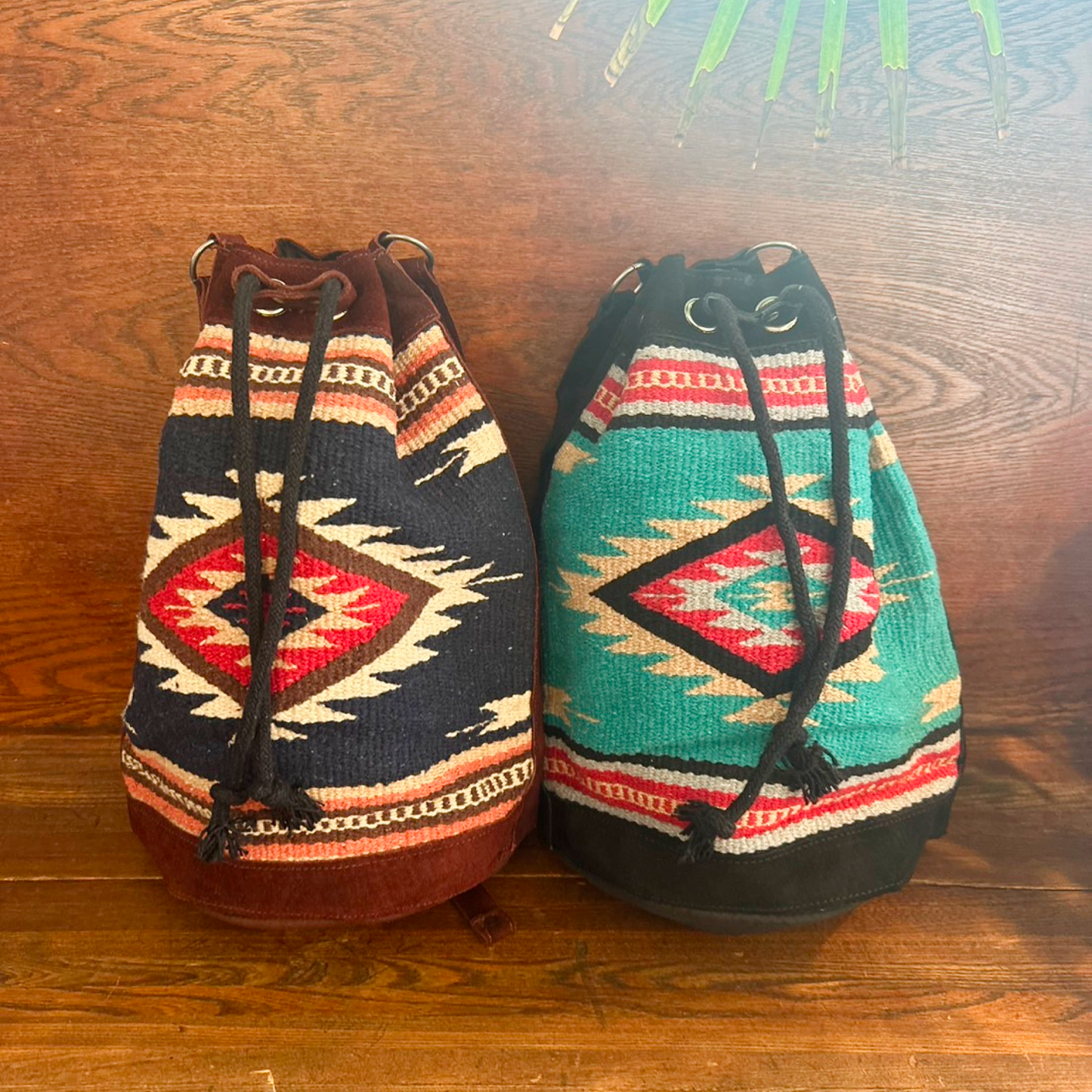 EL PASO SADDLEBLANKET / TAOS BUCKET BAG