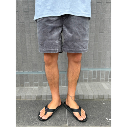 Cloveru CORDUROY CLASSIC SHORTS