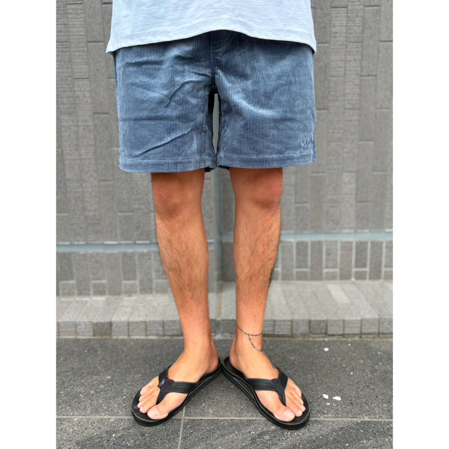 Cloveru CORDUROY CLASSIC SHORTS