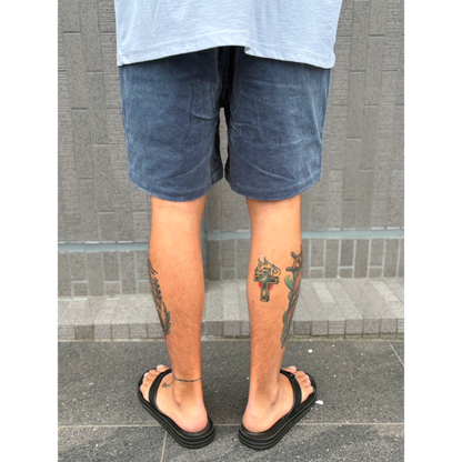 Cloveru CORDUROY CLASSIC SHORTS