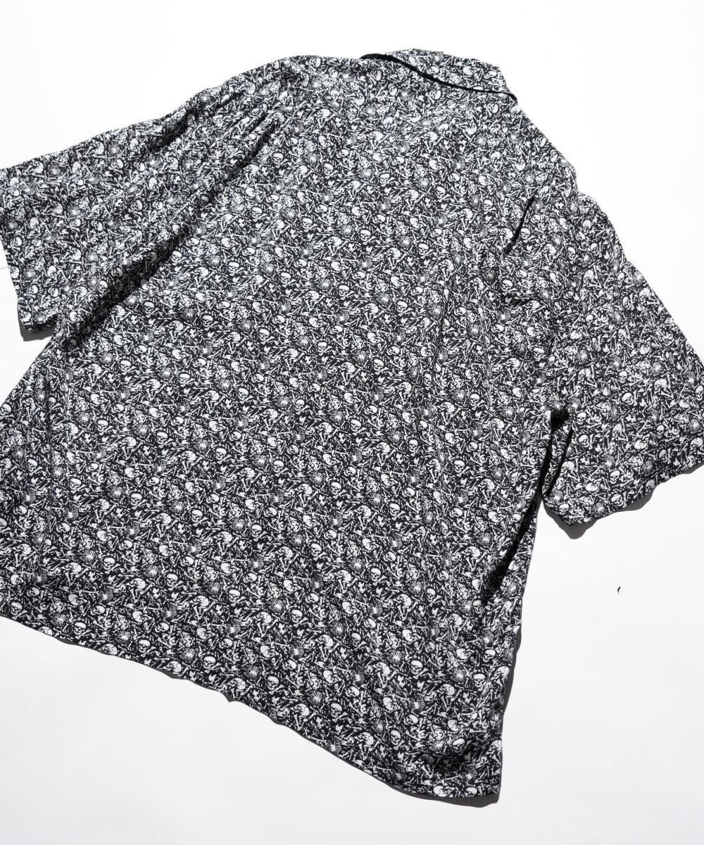 PRINTED LOOP COLLAR SS SHIRT