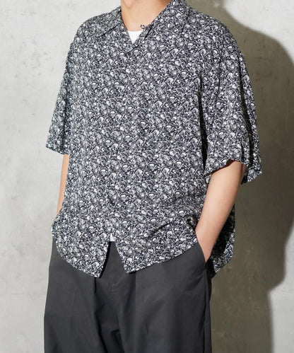 PRINTED LOOP COLLAR SS SHIRT