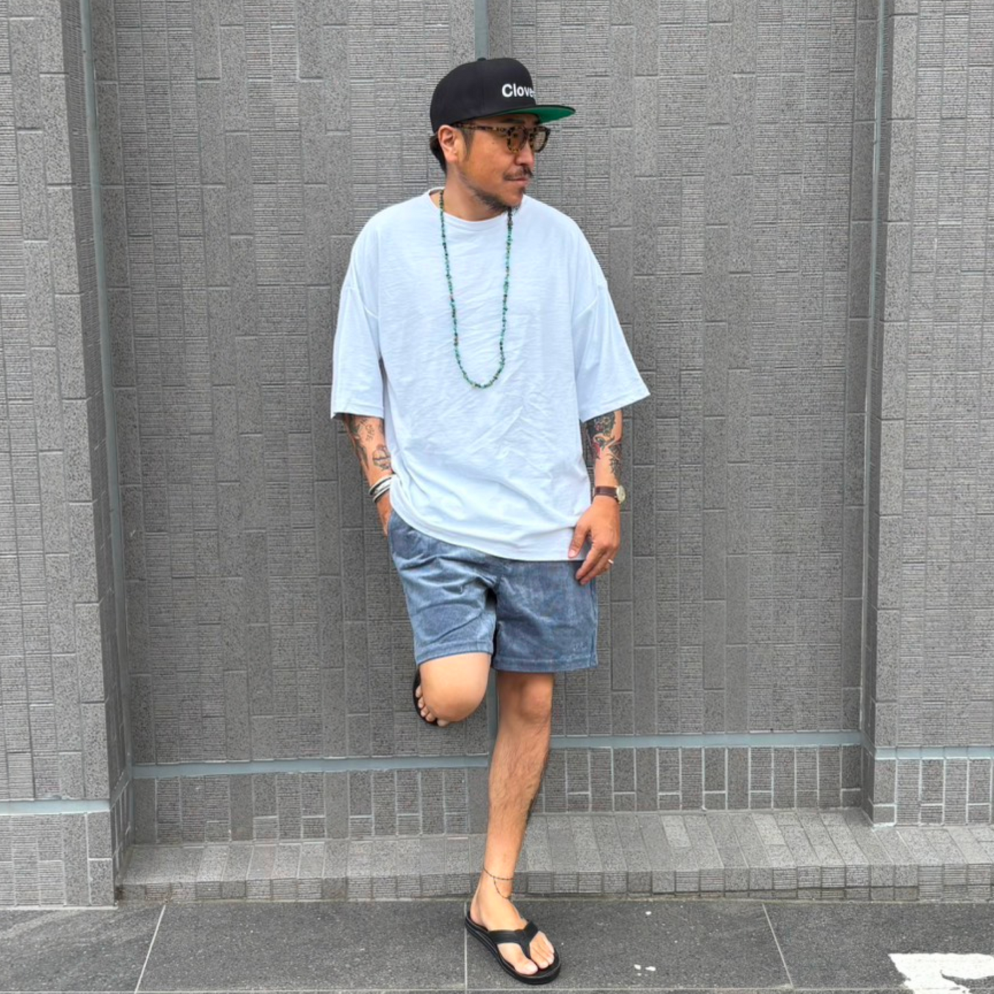 Cloveru CORDUROY CLASSIC SHORTS