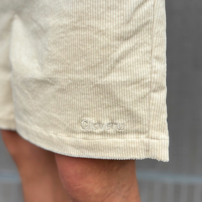 Cloveru CORDUROY CLASSIC SHORTS