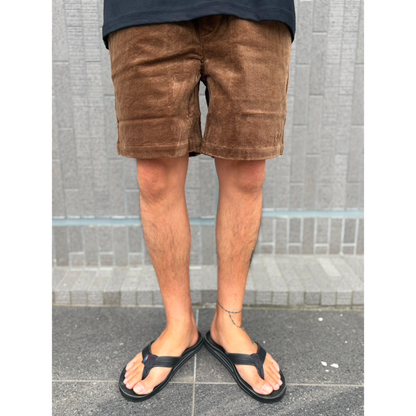 Cloveru CORDUROY CLASSIC SHORTS