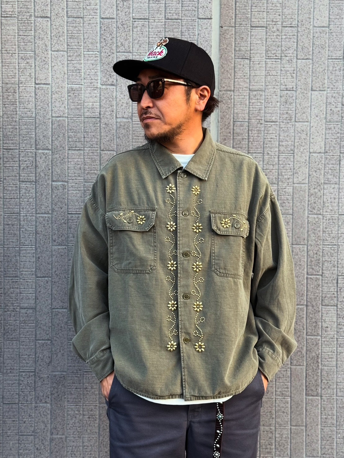 WIDE MILITARY SHIRT(花茎スタッズ)