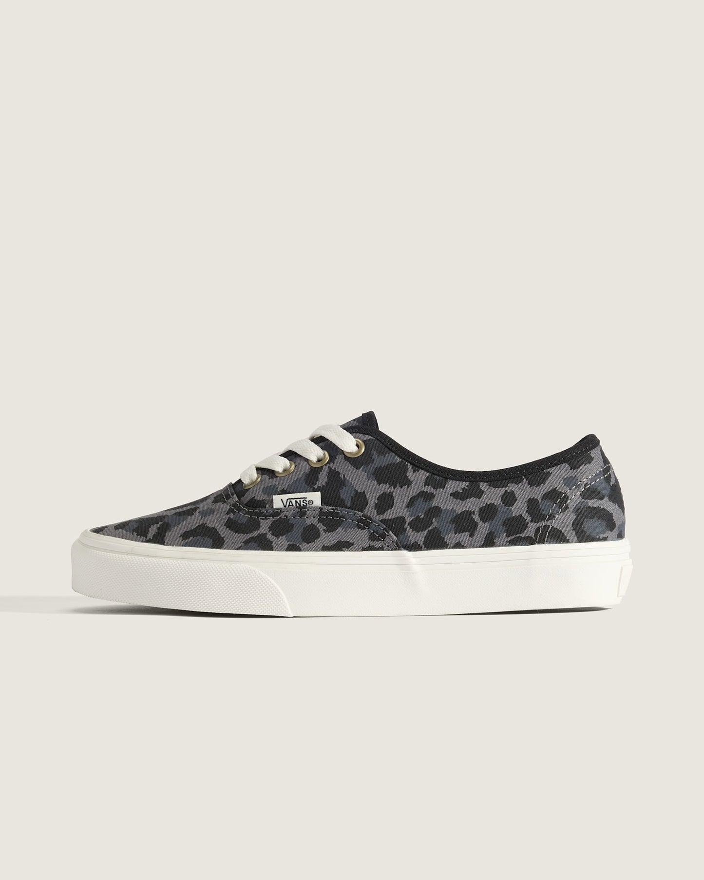 Authentic  VN000D6GHR0
