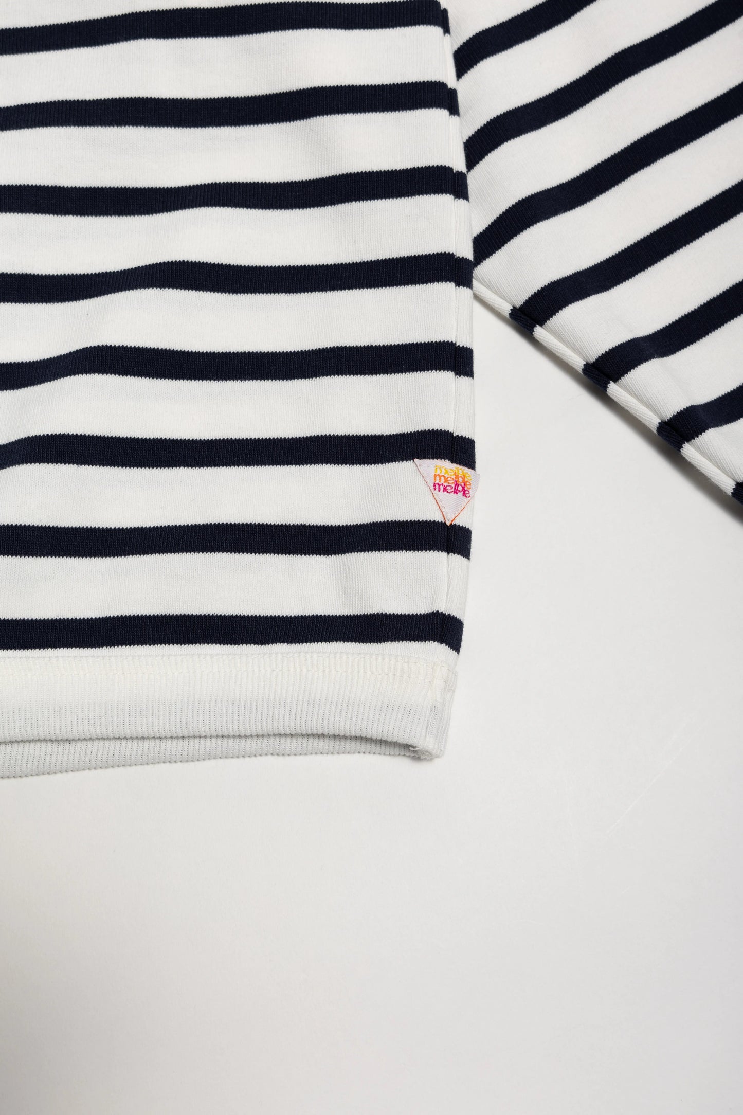 The American Ringer Border L/S